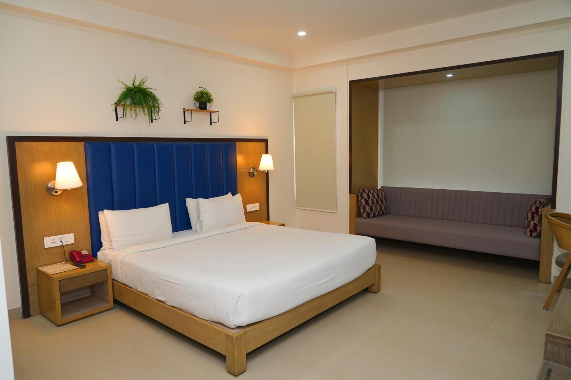 Purple Cloud Hotel Devanahalli Exteriör bild