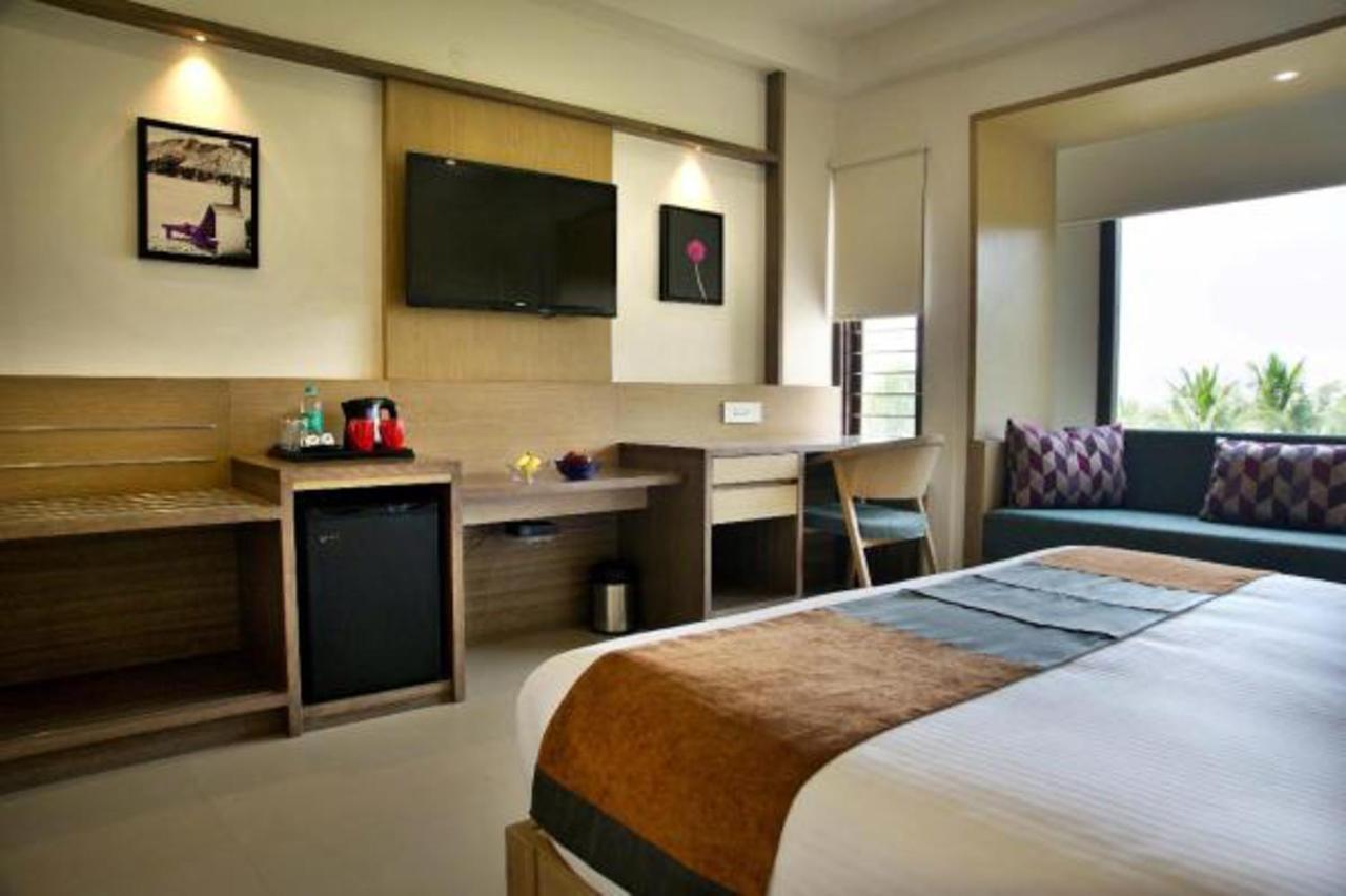Purple Cloud Hotel Devanahalli Exteriör bild